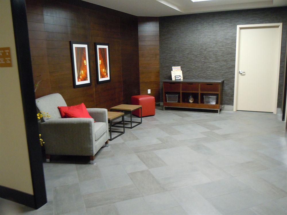 Four Points By Sheraton Edmundston Hotel & Conference Center Extérieur photo
