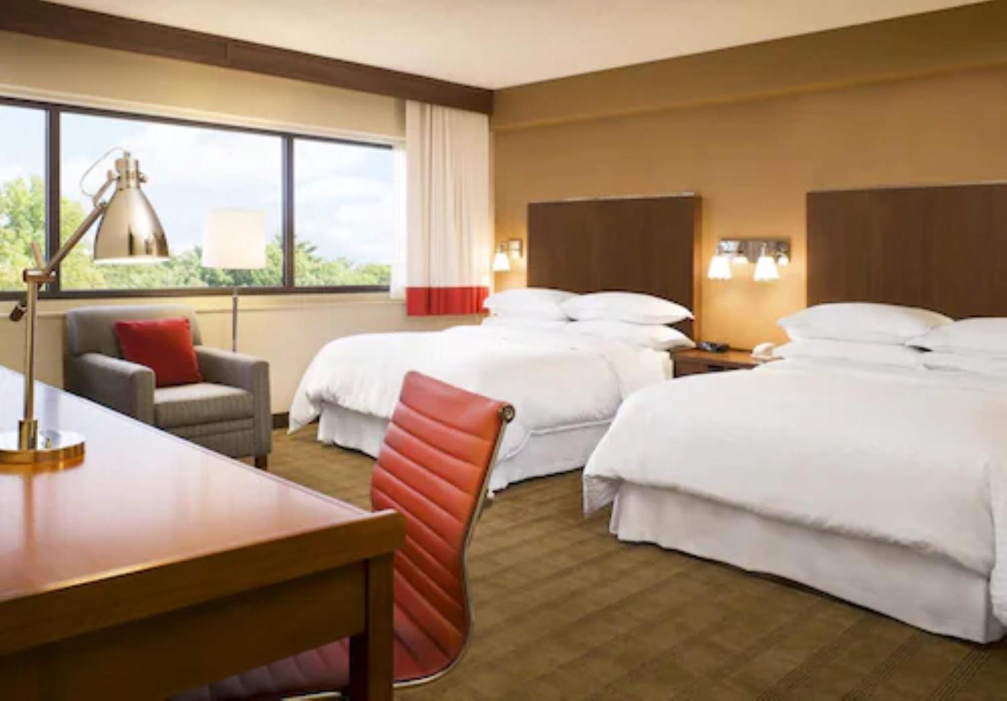 Four Points By Sheraton Edmundston Hotel & Conference Center Extérieur photo