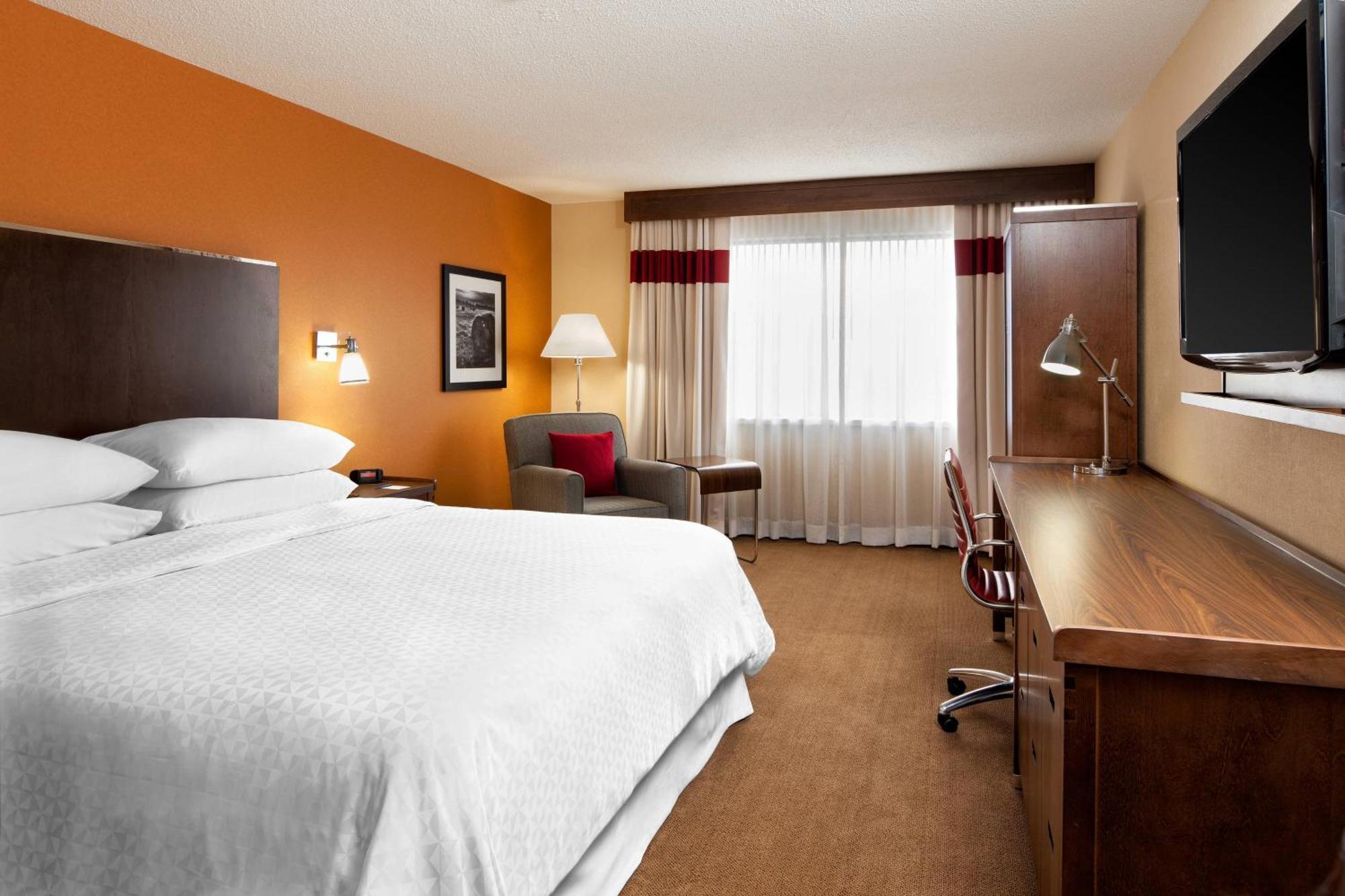 Four Points By Sheraton Edmundston Hotel & Conference Center Extérieur photo