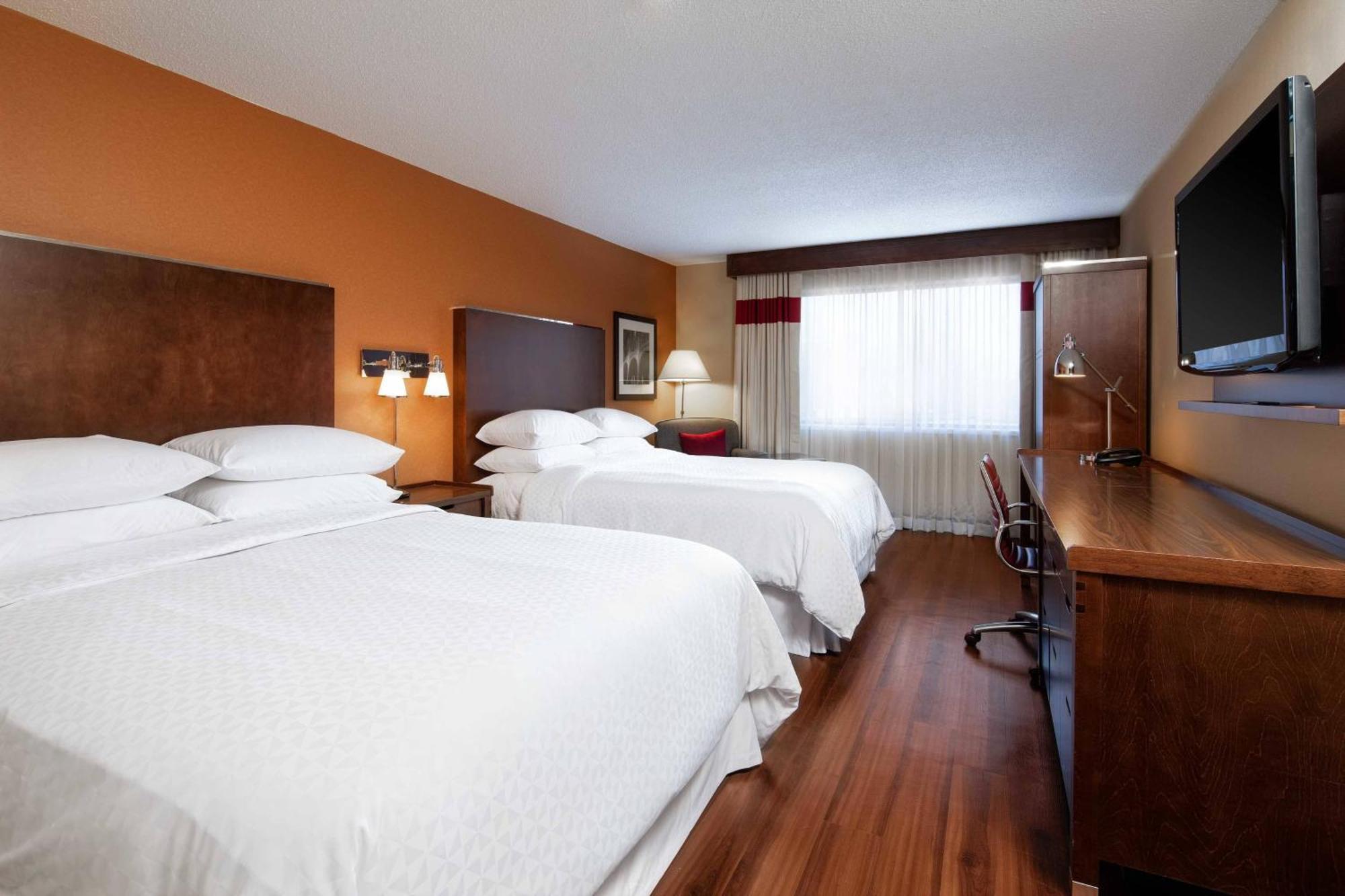 Four Points By Sheraton Edmundston Hotel & Conference Center Extérieur photo