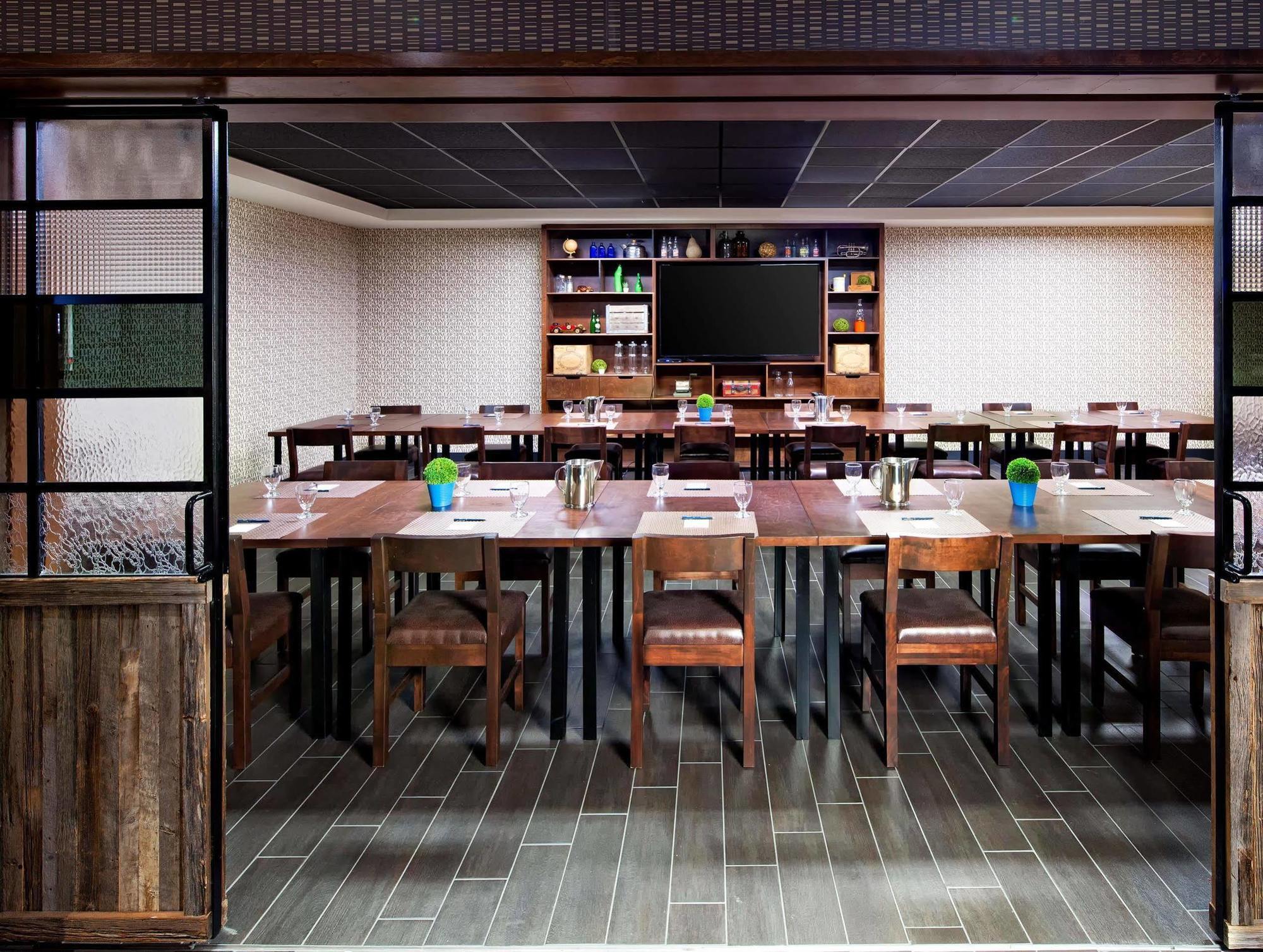 Four Points By Sheraton Edmundston Hotel & Conference Center Extérieur photo