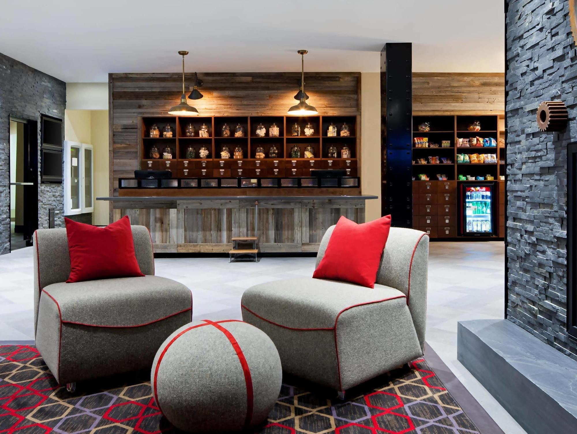 Four Points By Sheraton Edmundston Hotel & Conference Center Extérieur photo